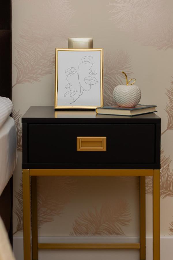 Deluxe Apartment Wronia 45 With Ac, Parking & Balcony By Renters Prestige Varsovie Extérieur photo